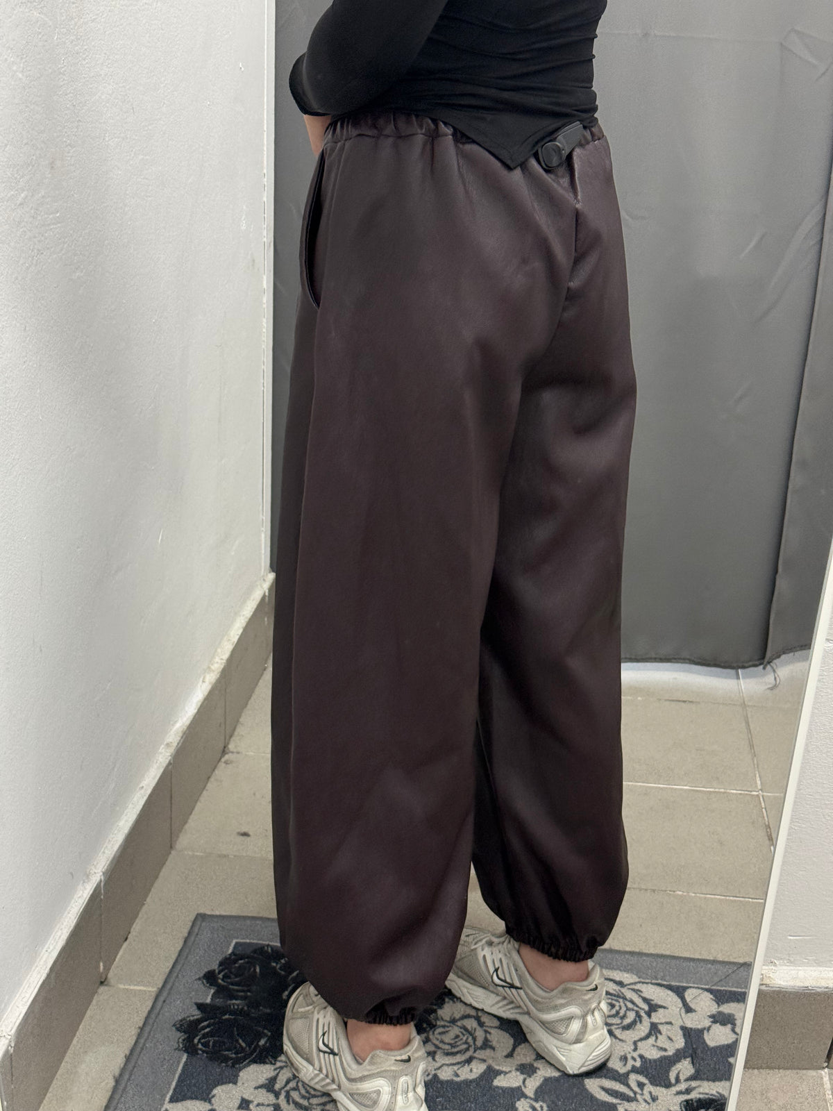Pantaloni In Ecopelle Balloon Con Polsini FGD MODA