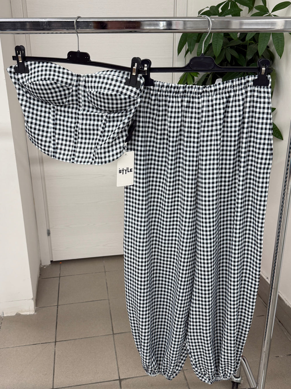 Set coordinato Top crop e Pantaloni balloon a quadri FGD MODA