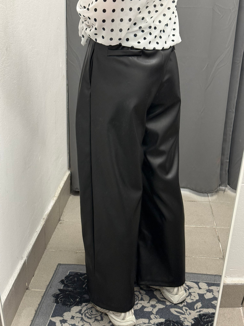 Pantaloni In Ecopelle A Gamba Larga Con Pence FGD MODA