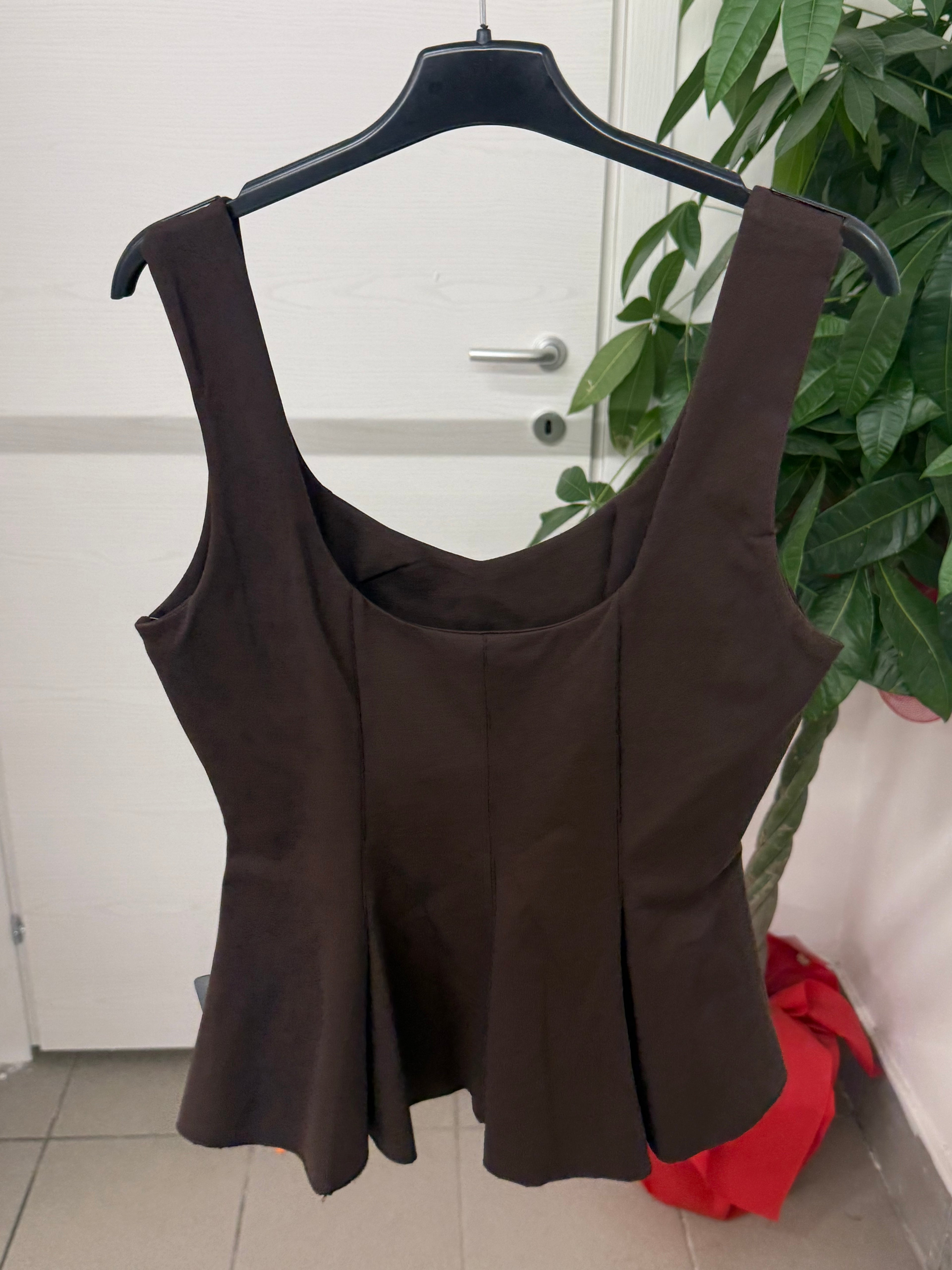 Top peplum a spalla larga FGD MODA