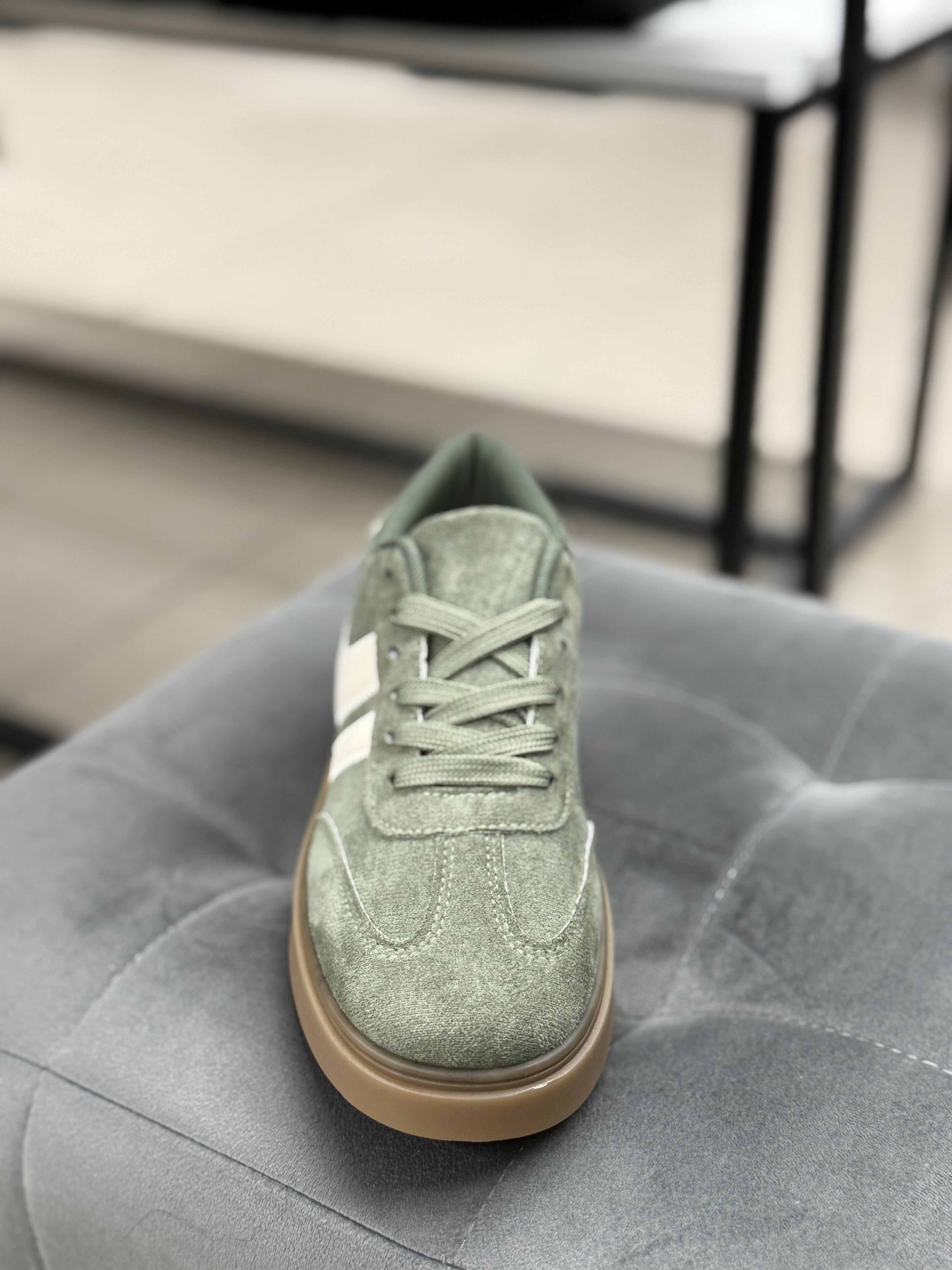 Sneakers in camoscio FGD MODA