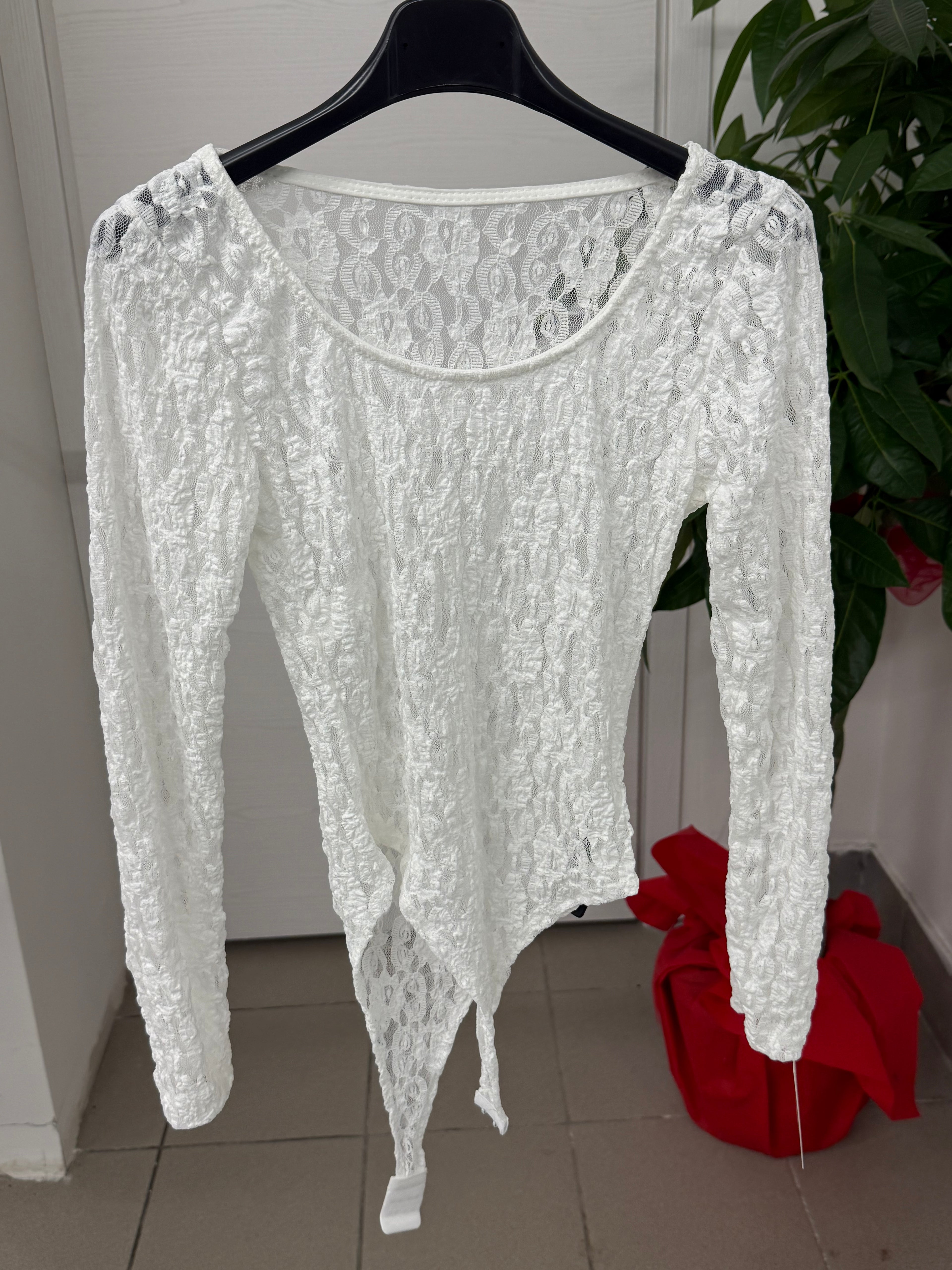 Body in pizzo semitrasparente