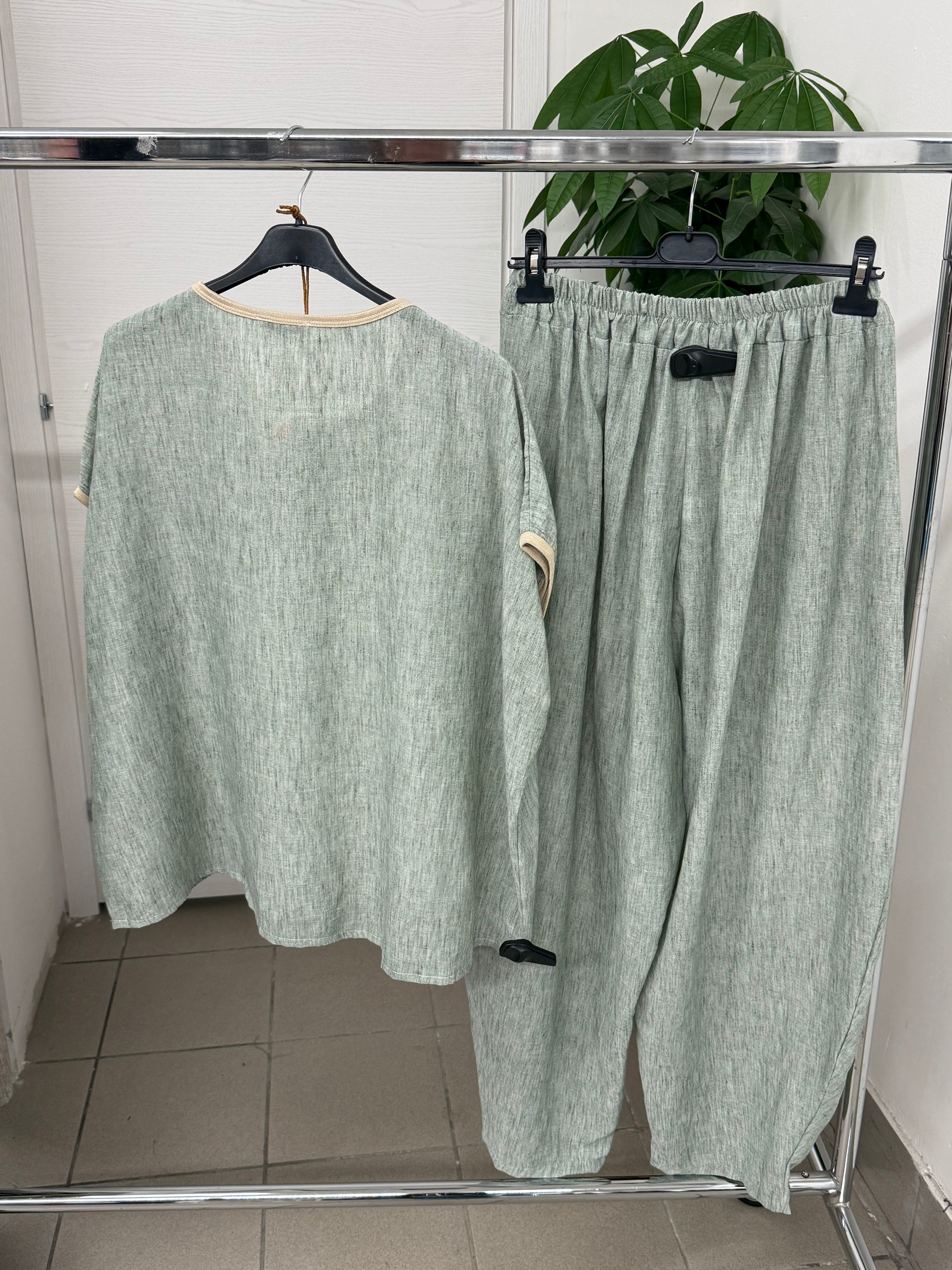 Set coordinato in viscosa e lino Maglietta con bordi in lurex e Pantaloni balloon per taglie curvy FGD MODA