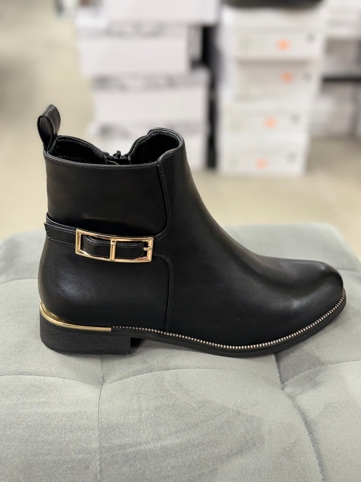 Stivaletti in ecopelle tacco 3cm FGD MODA