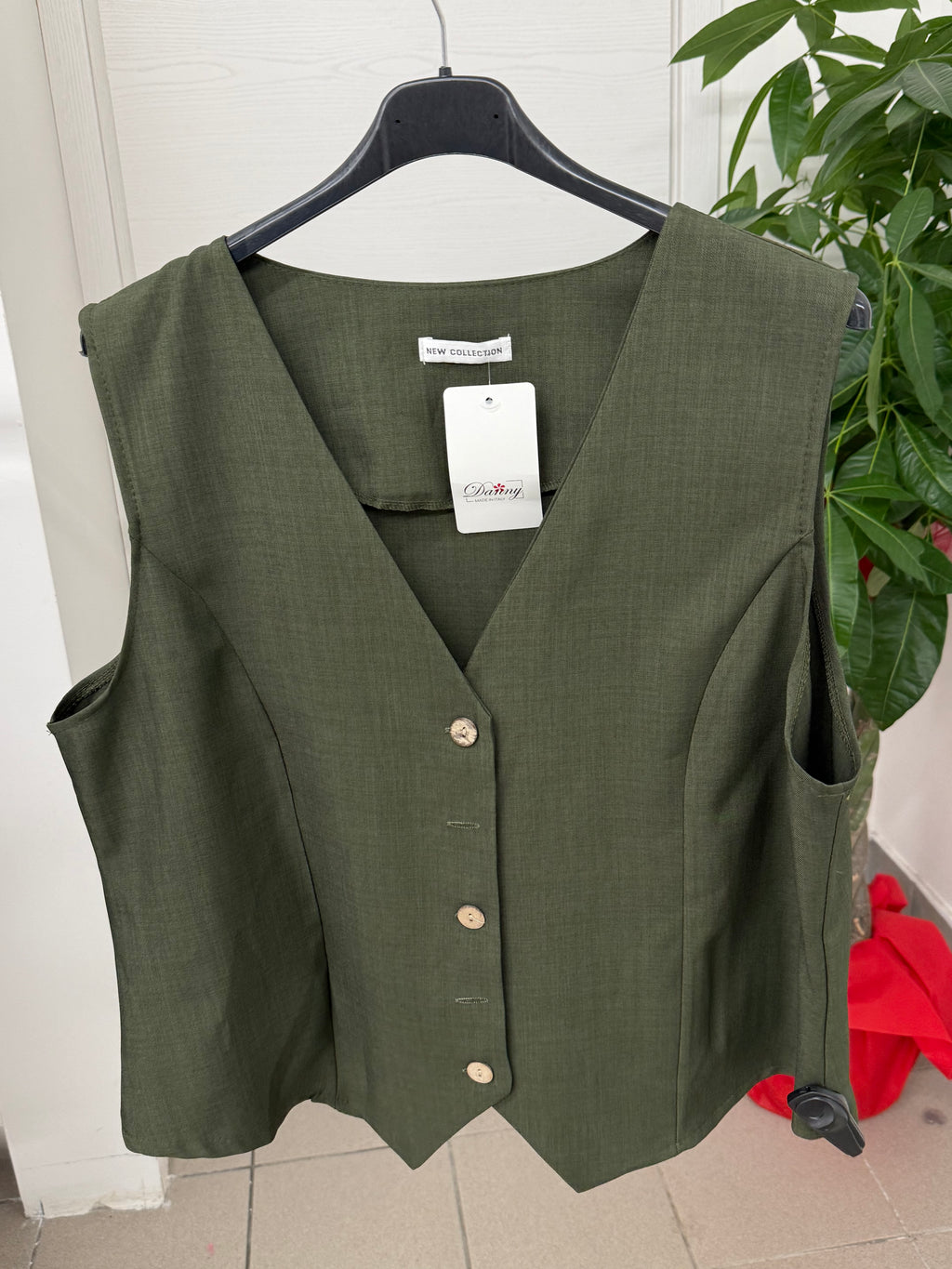 Gilet tinta unita con chiusura a bottoni per taglie curvy