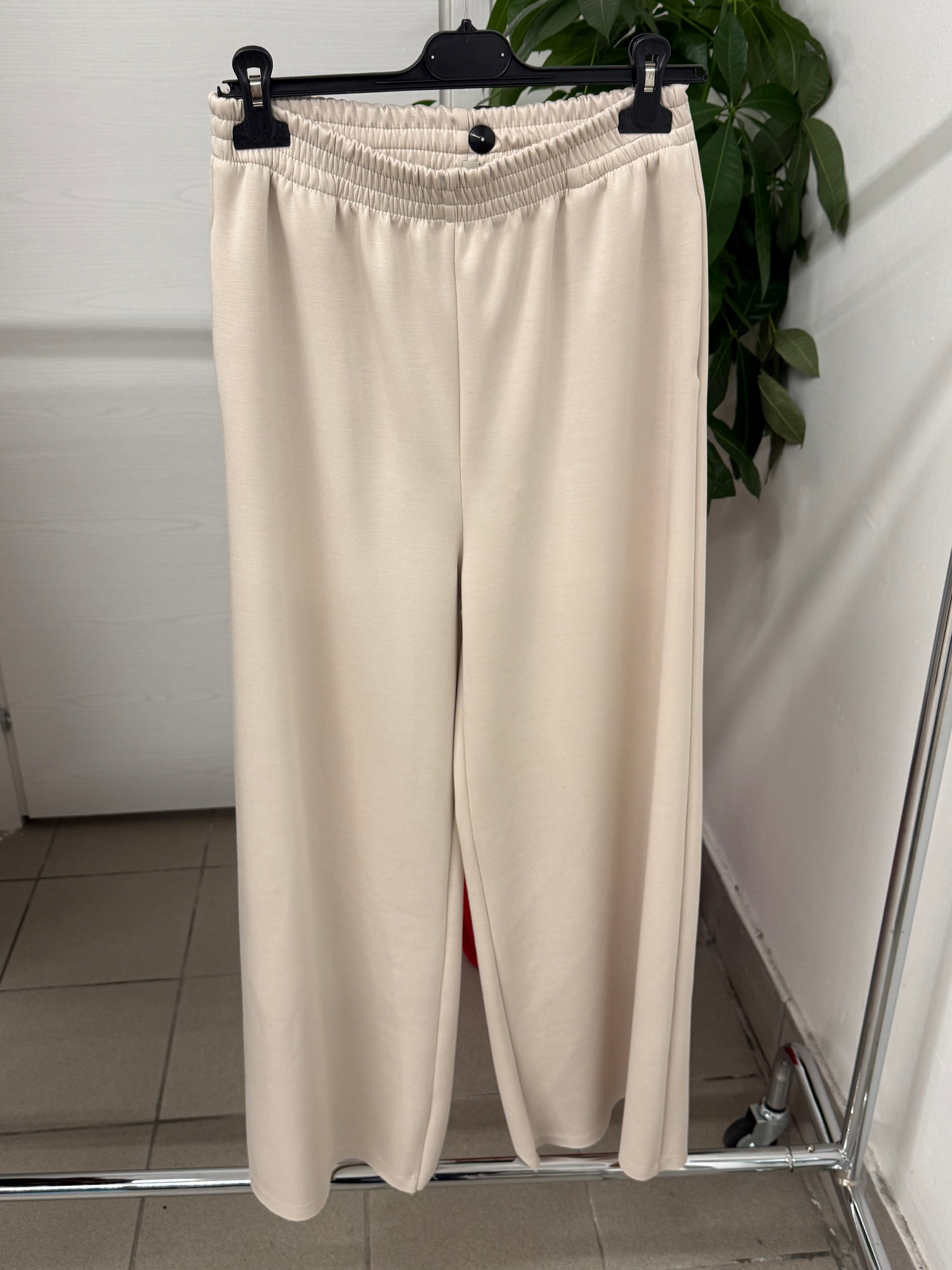 Pantaloni tuta a palazzo