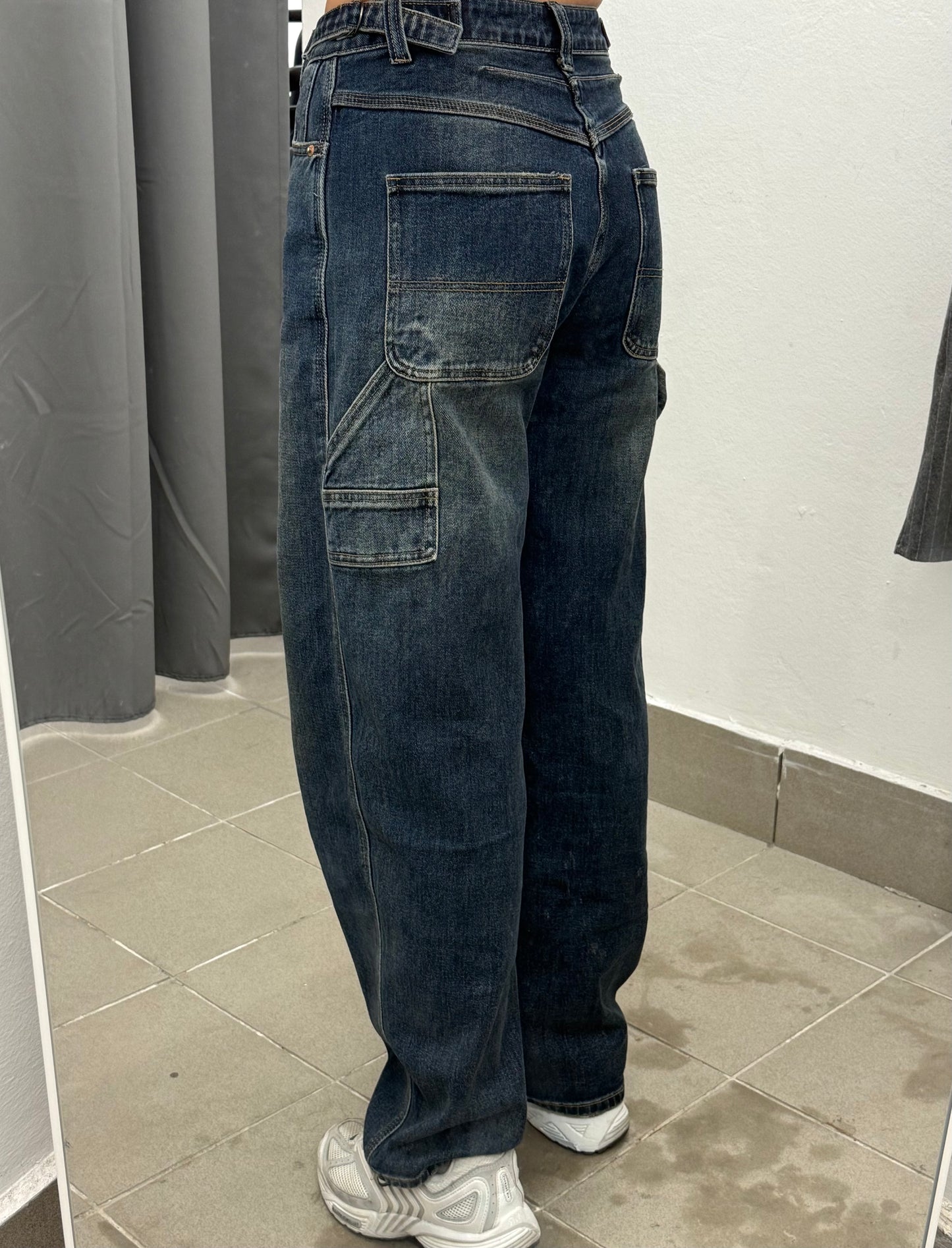 Jeans baggy con cinta stringi-vita FGD MODA