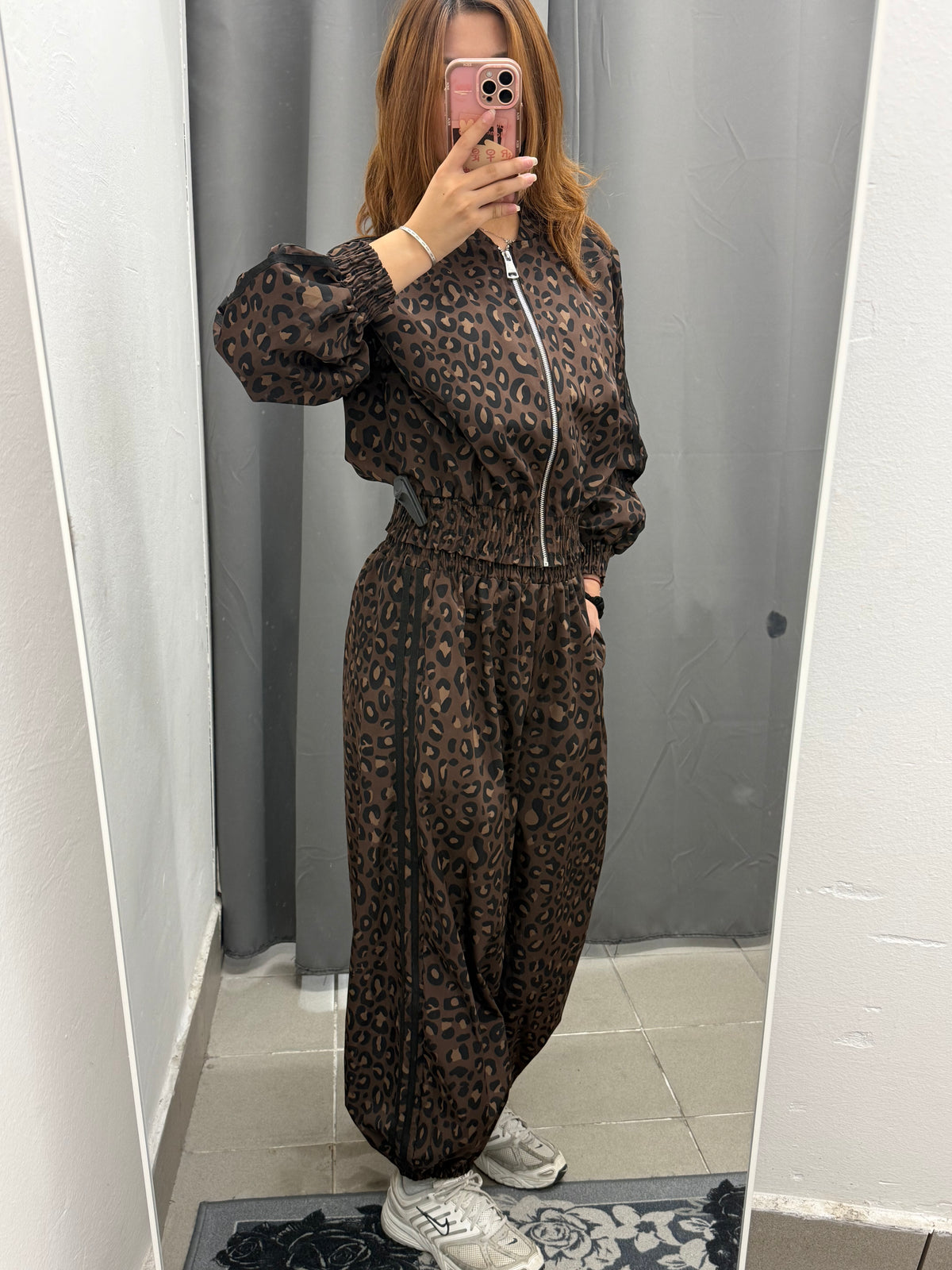 Set Coordinato Acetato Leopardato Giacca E Pantaloni Balloon Con Strisce Laterali FGD MODA