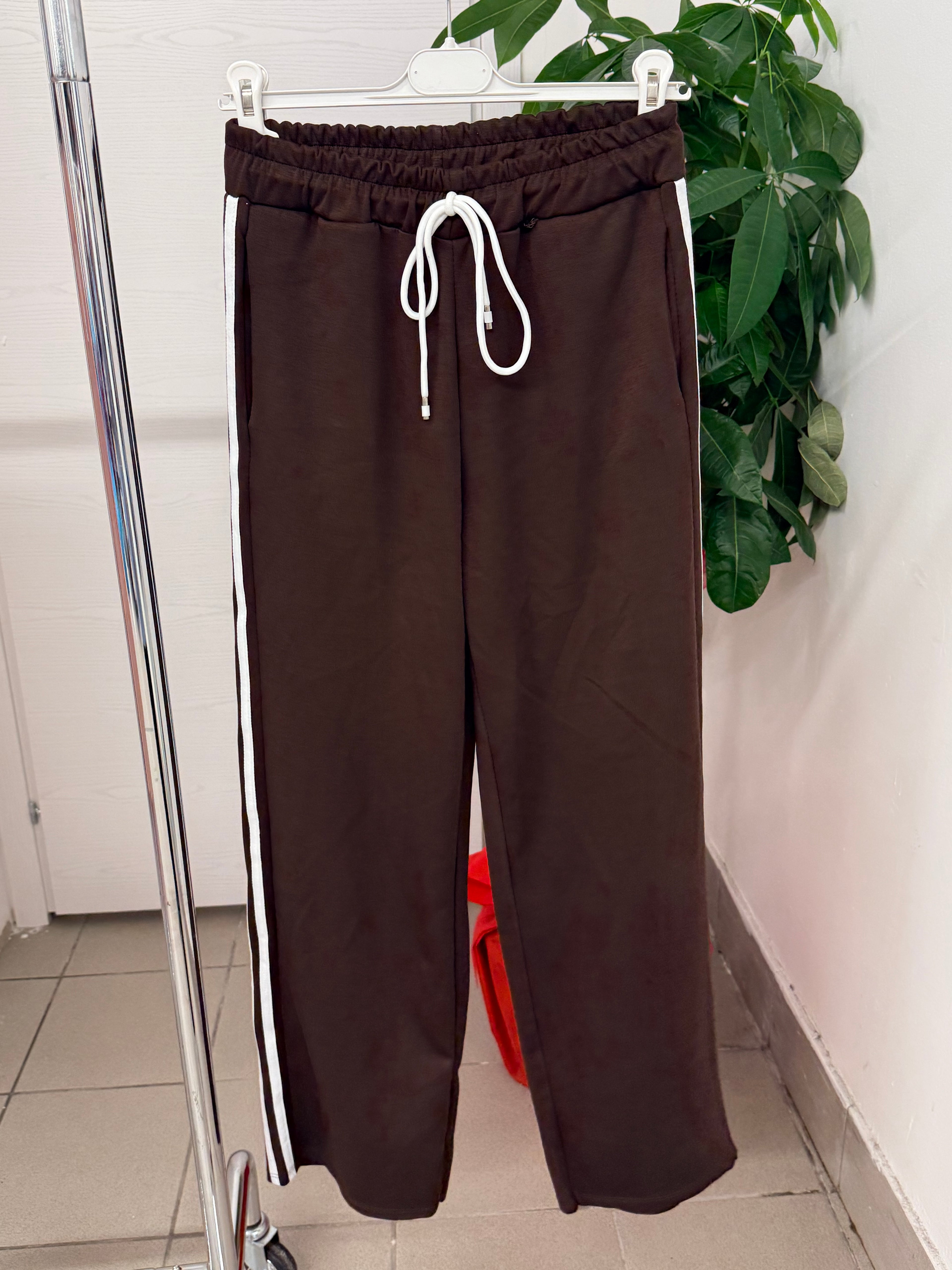 Pantaloni tuta a palazzo con striscia laterale FGD MODA