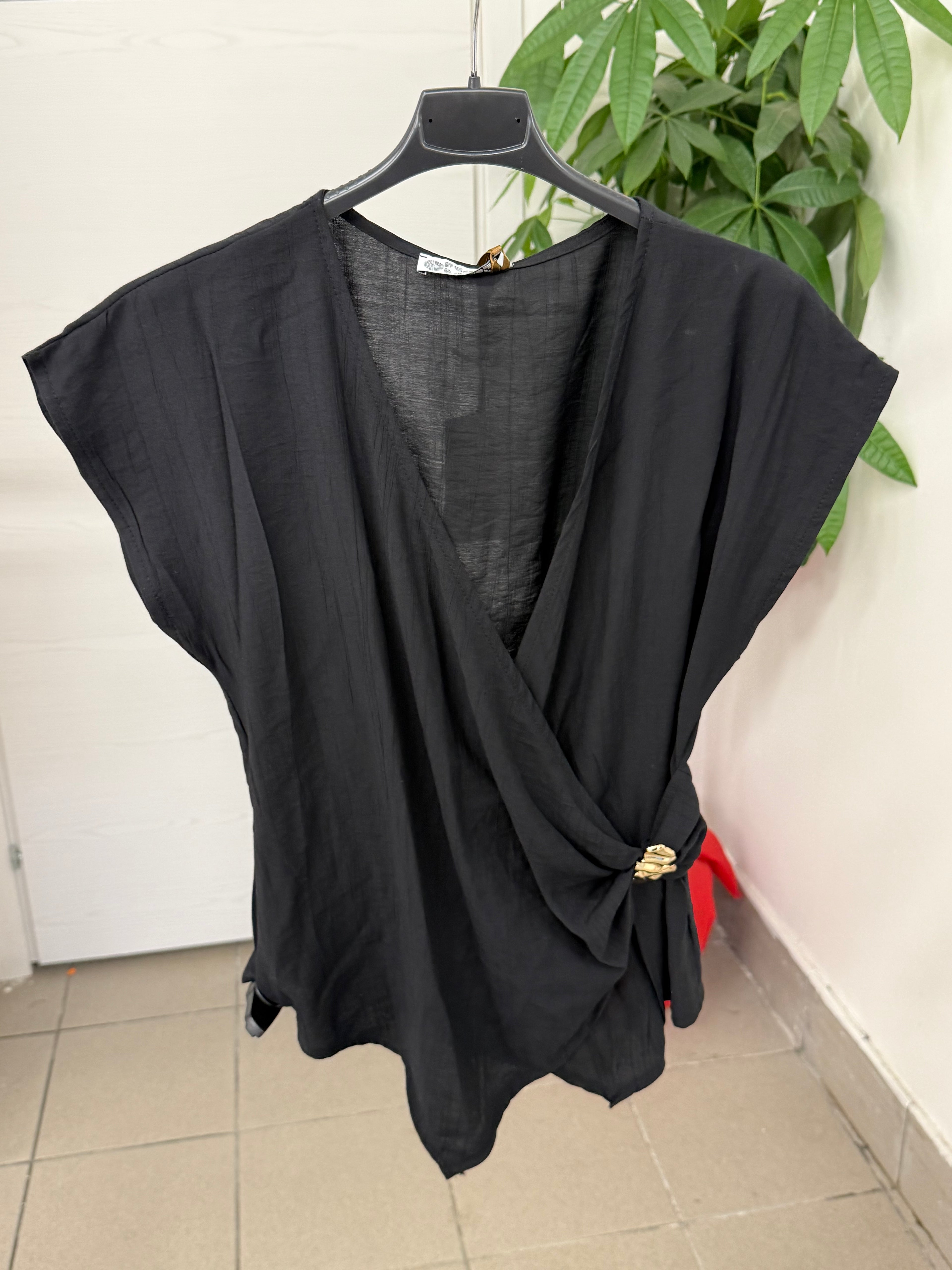 Blusa in viscosa con scollo a incrocio FGD MODA