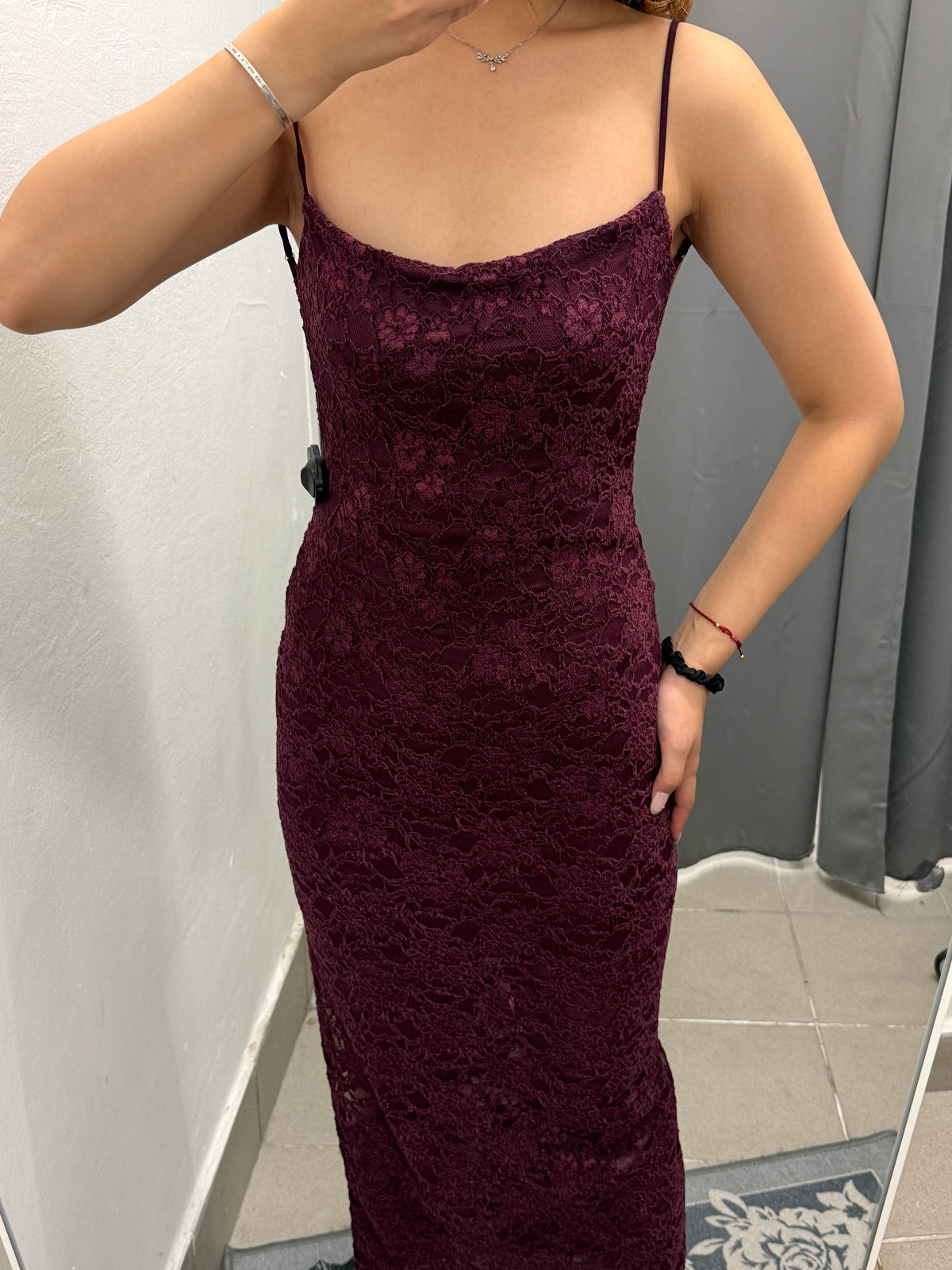Abito Lungo In Pizzo Backless Con Spacco Laterale FGD MODA