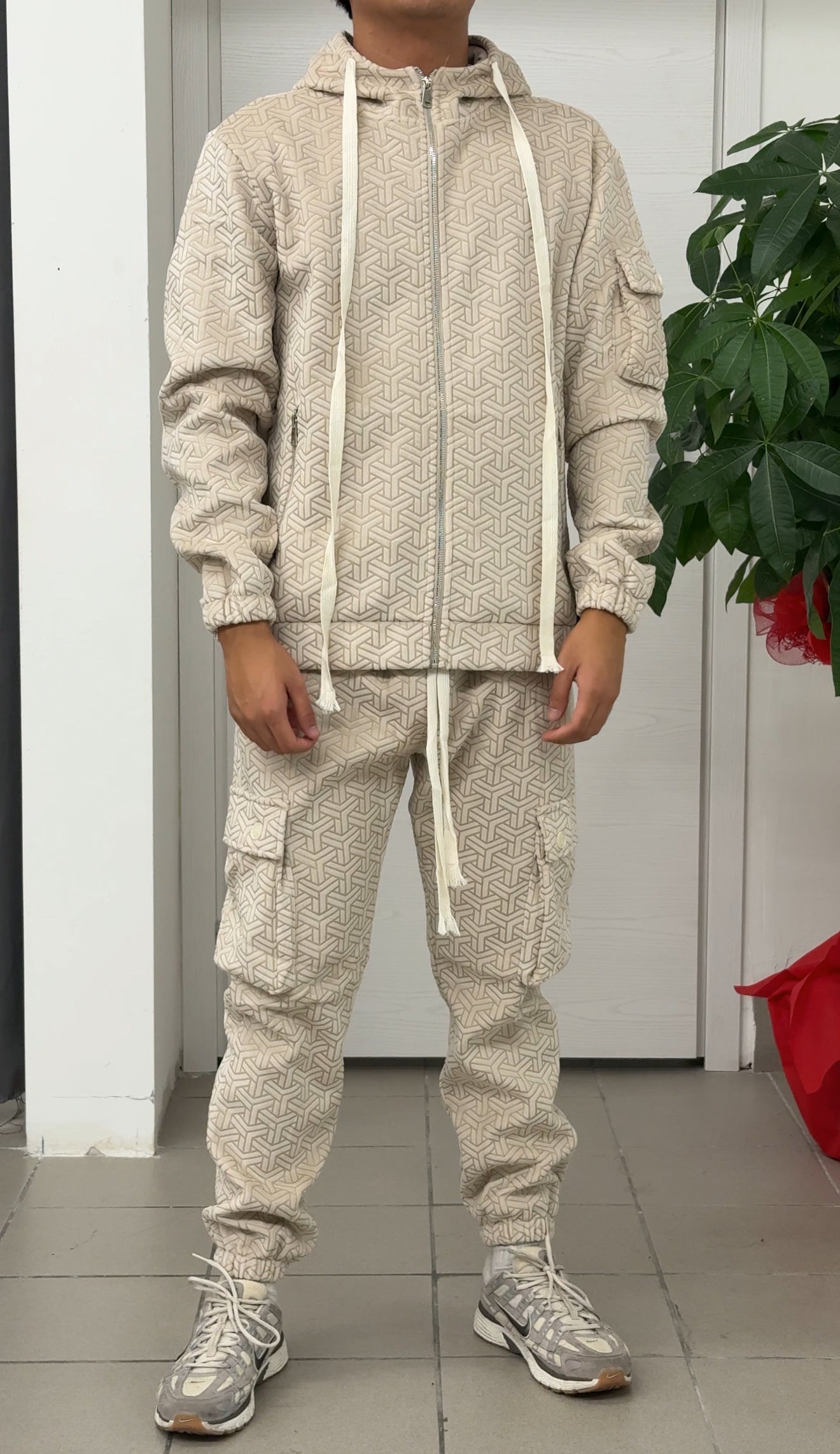 Set coordinato felpa e pantaloni a fantasia FGD MODA