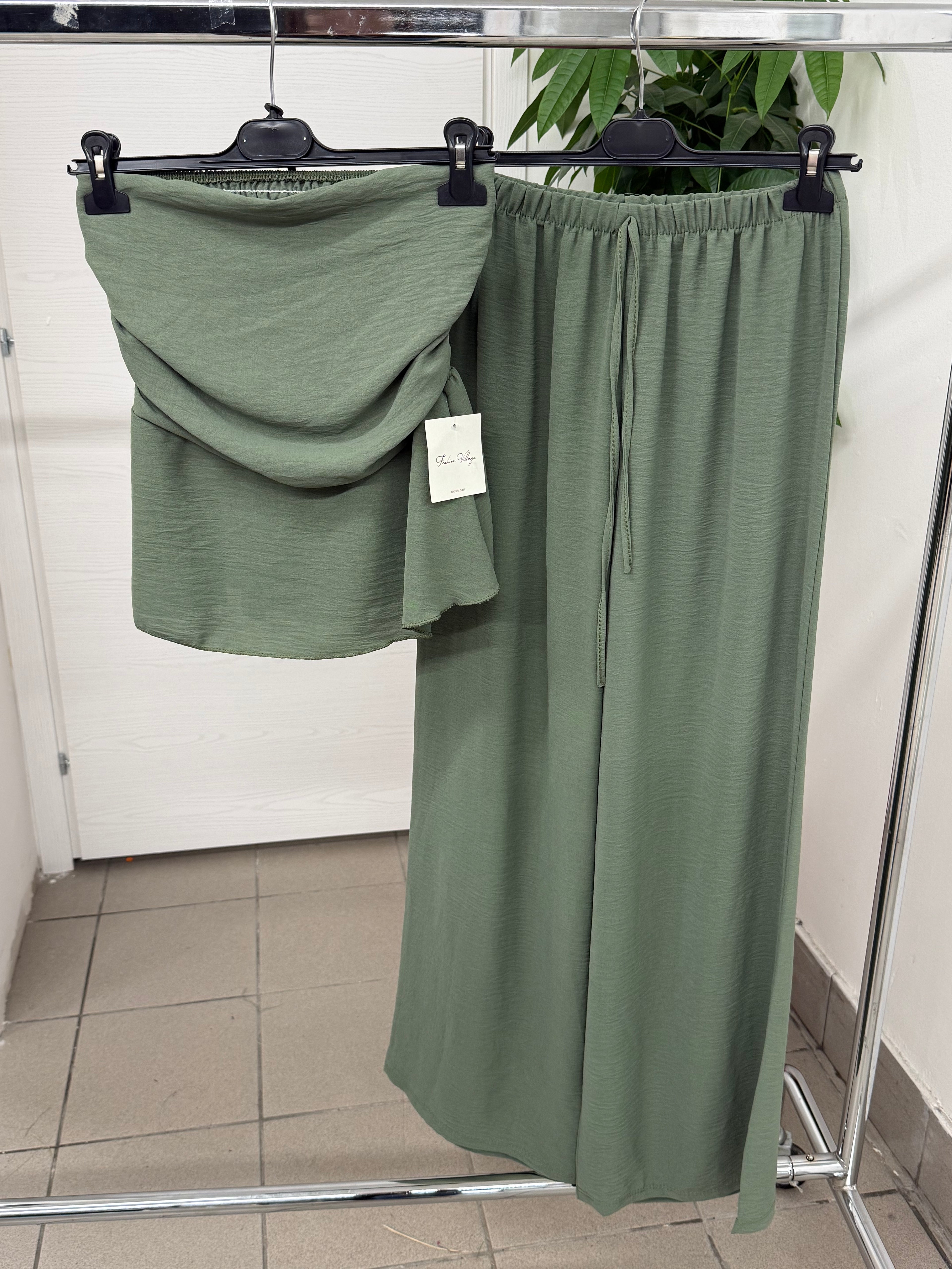 Set Coordinato Top a Fascia con Arricciatura e Pantaloni a Palazzo FGD MODA