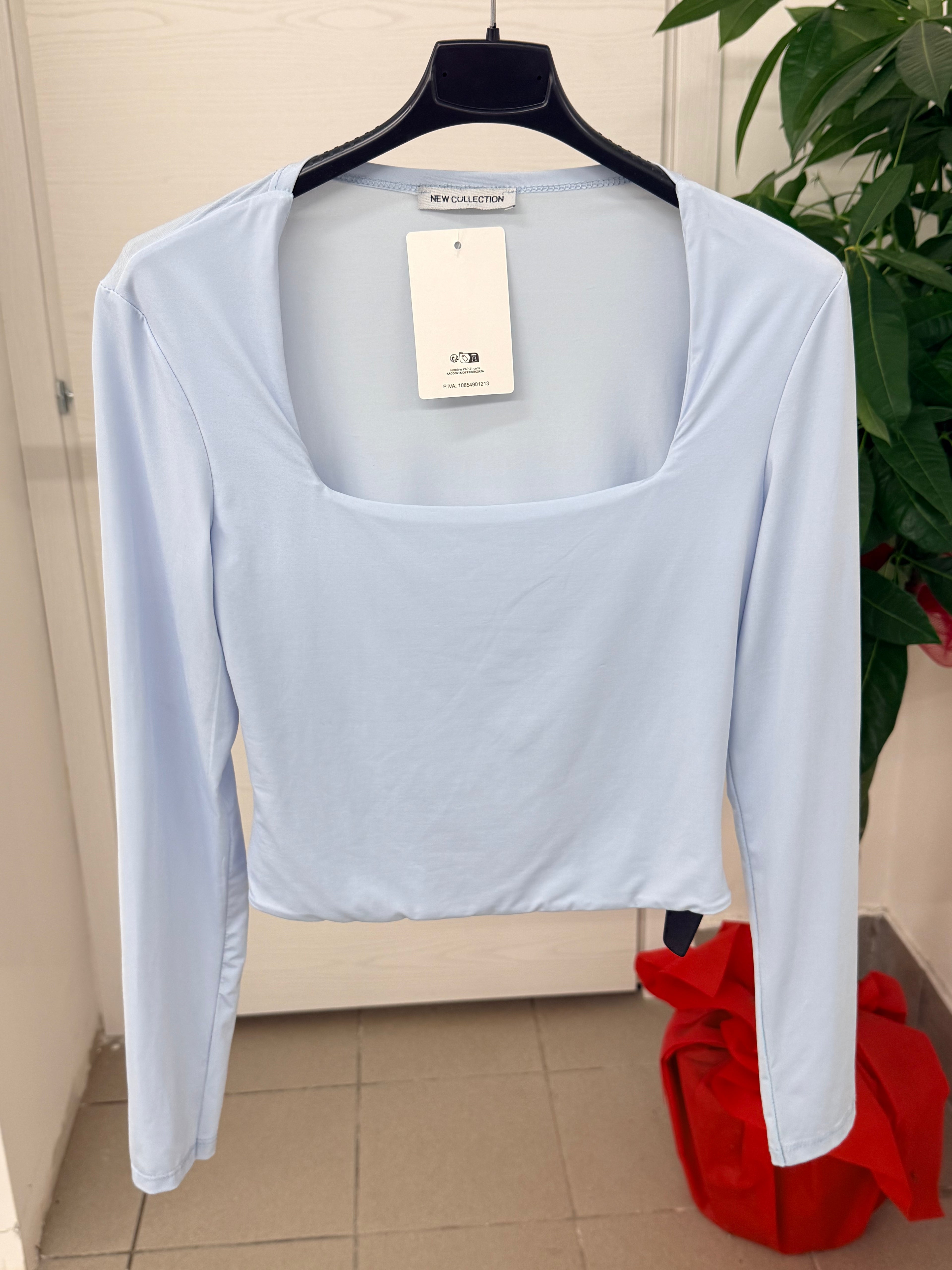 Maglietta a maniche lunghe con scollo squadrato FGD MODA