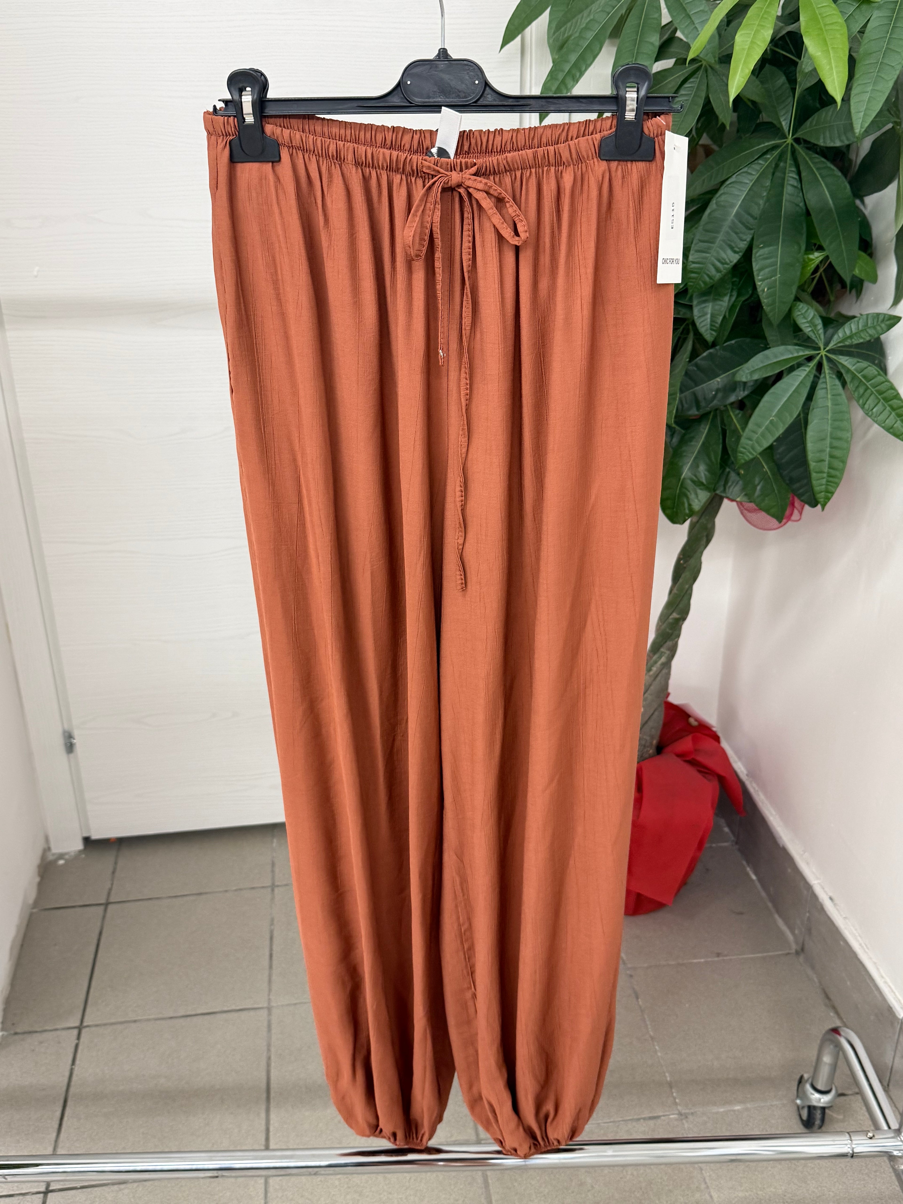 Pantaloni balloon in viscosa con polsini FGD MODA
