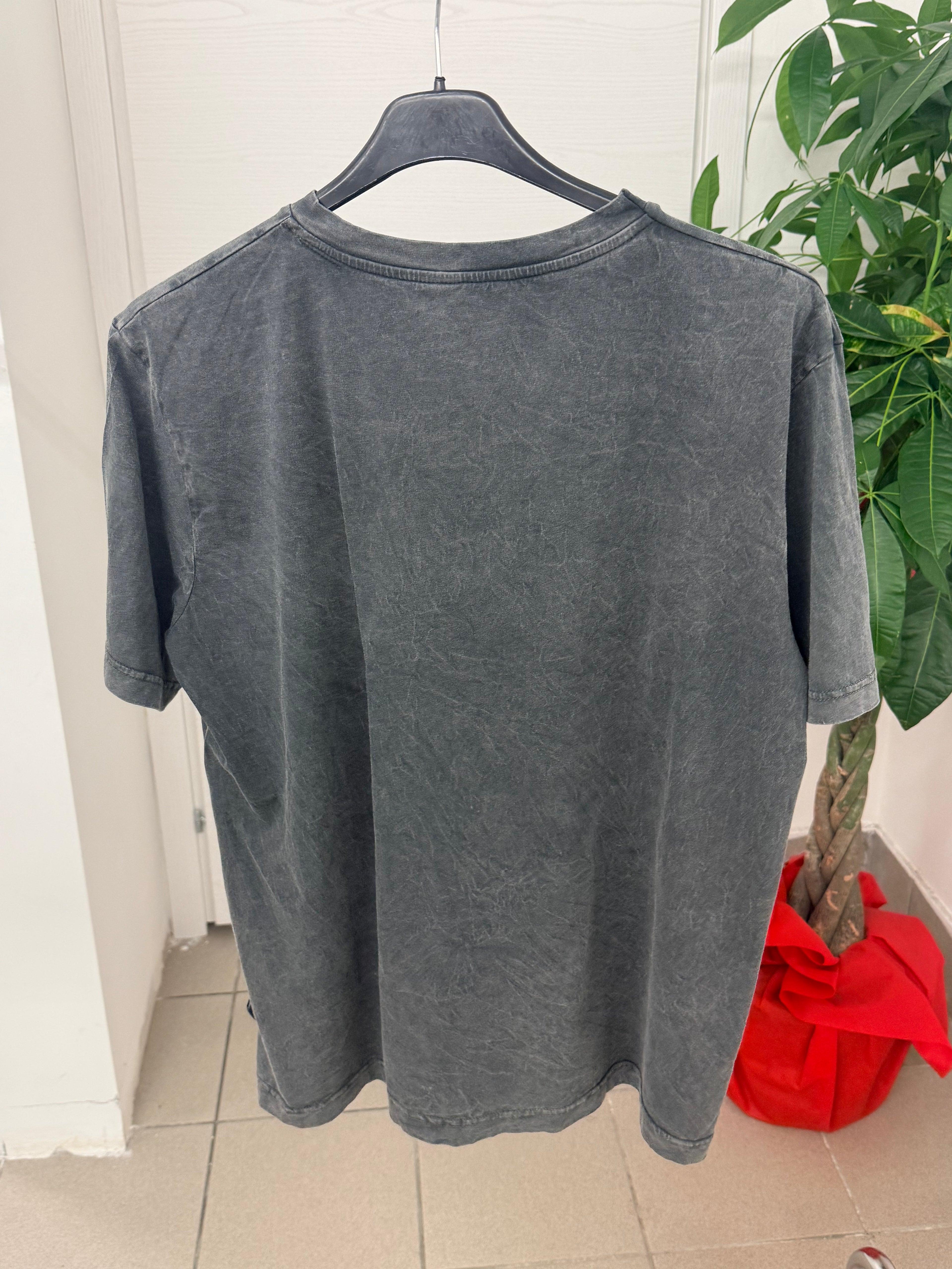 T-shirt con scritta FGD MODA
