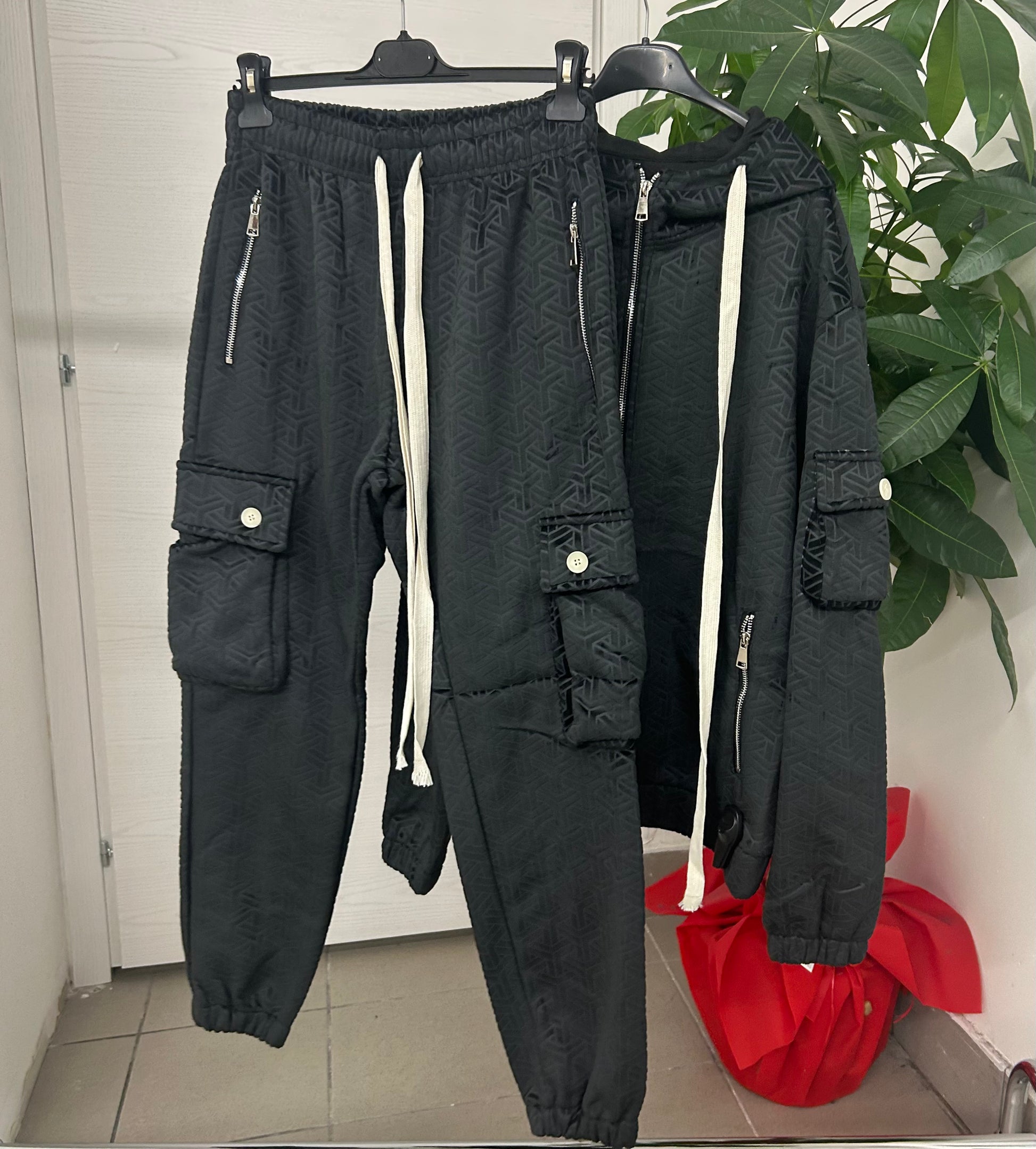 Set coordinato felpa e pantaloni in velluto a fantasia FGD MODA