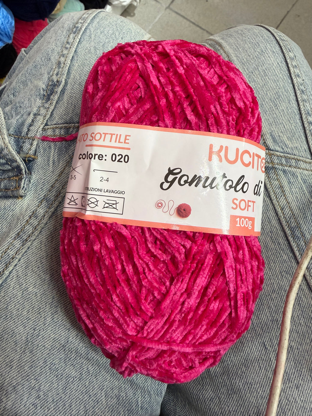 Gomitolo di filo SOFT 100g FGD MODA