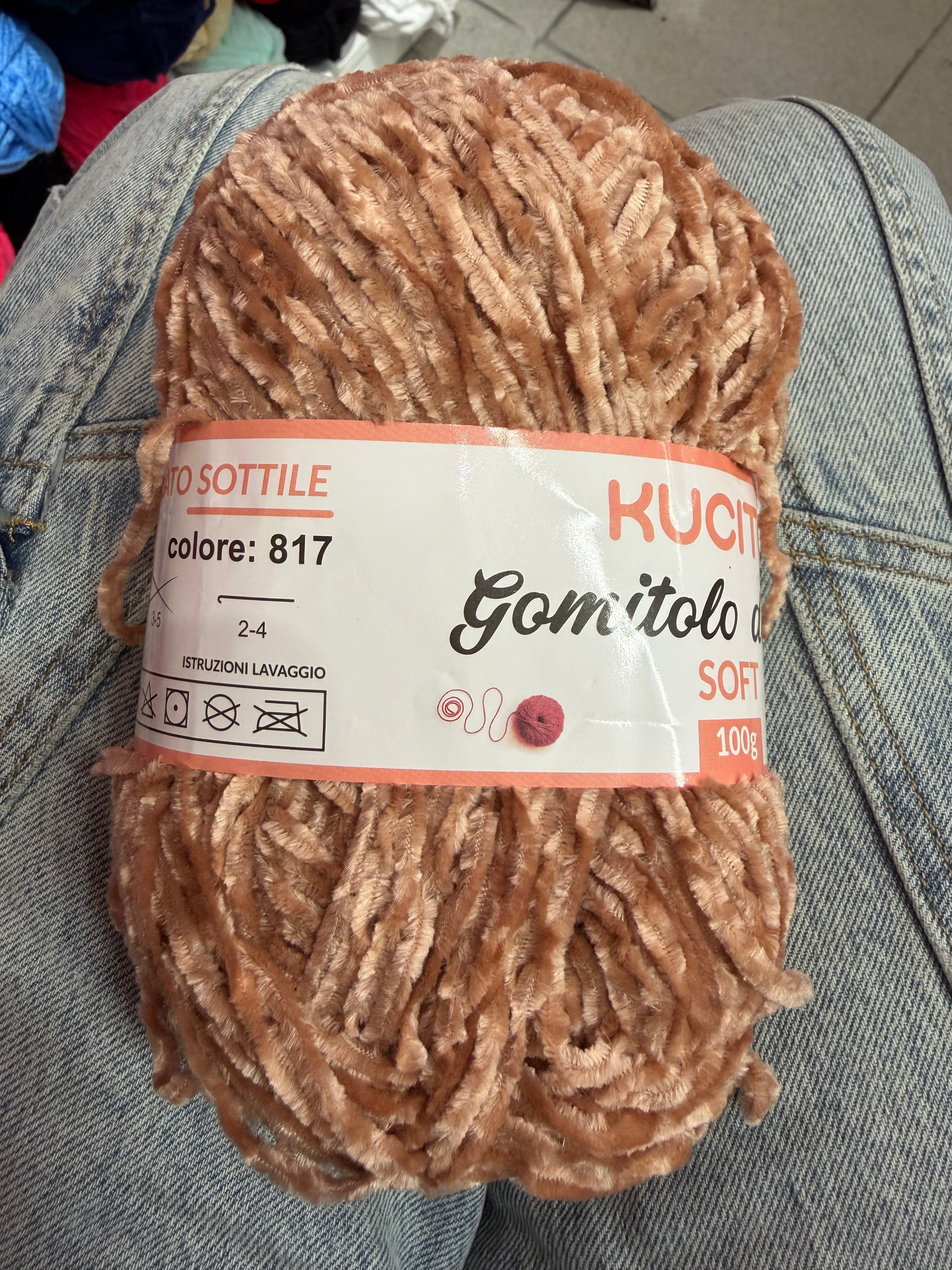 Gomitolo di filo SOFT 100g FGD MODA