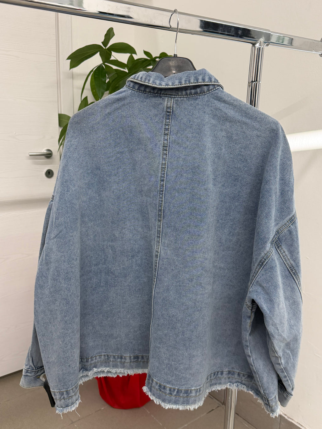 Giacca denim con tasche brillantinate taglia curvy