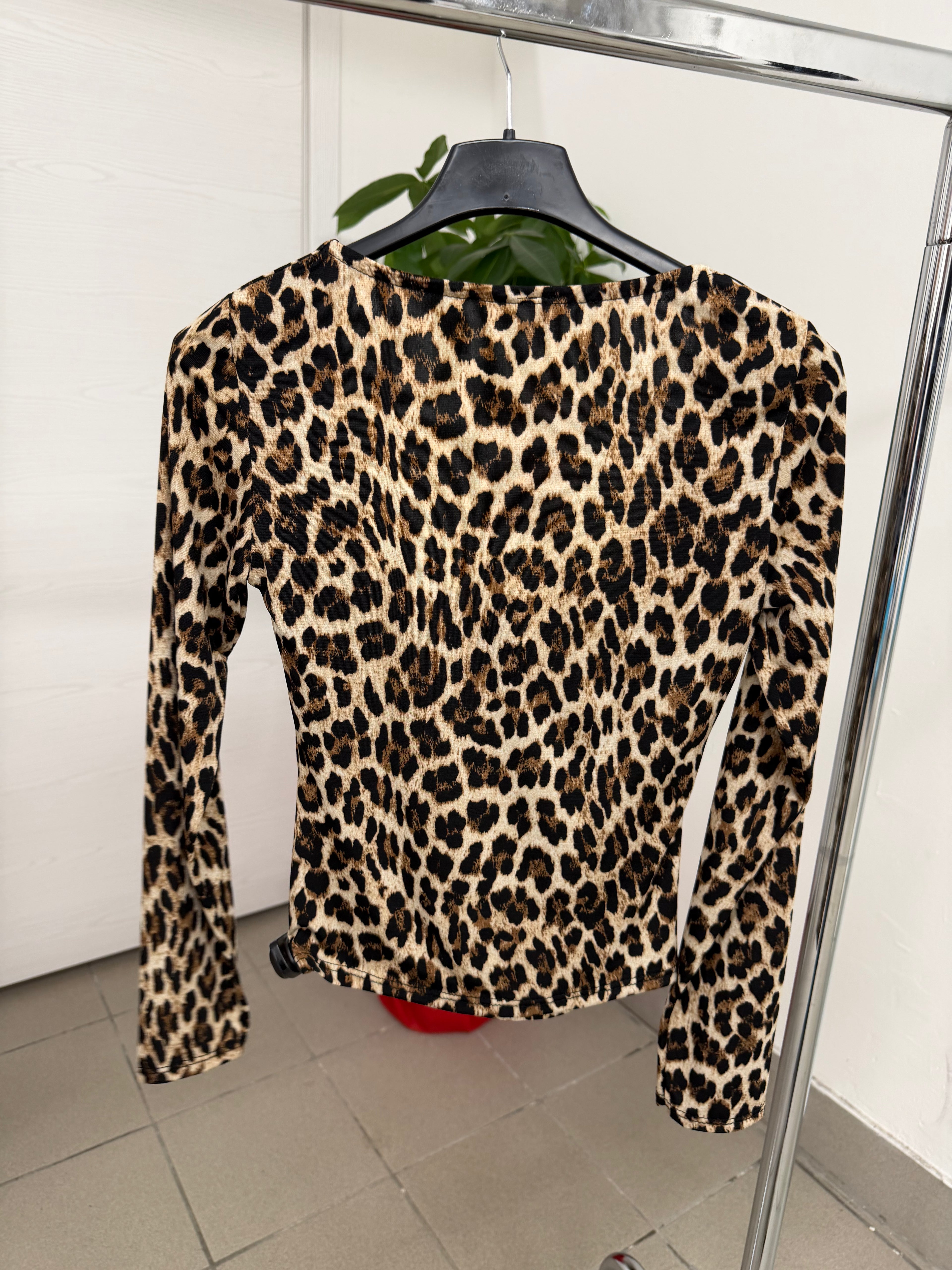 Maglietta leopardata scollo quadrato FGD MODA