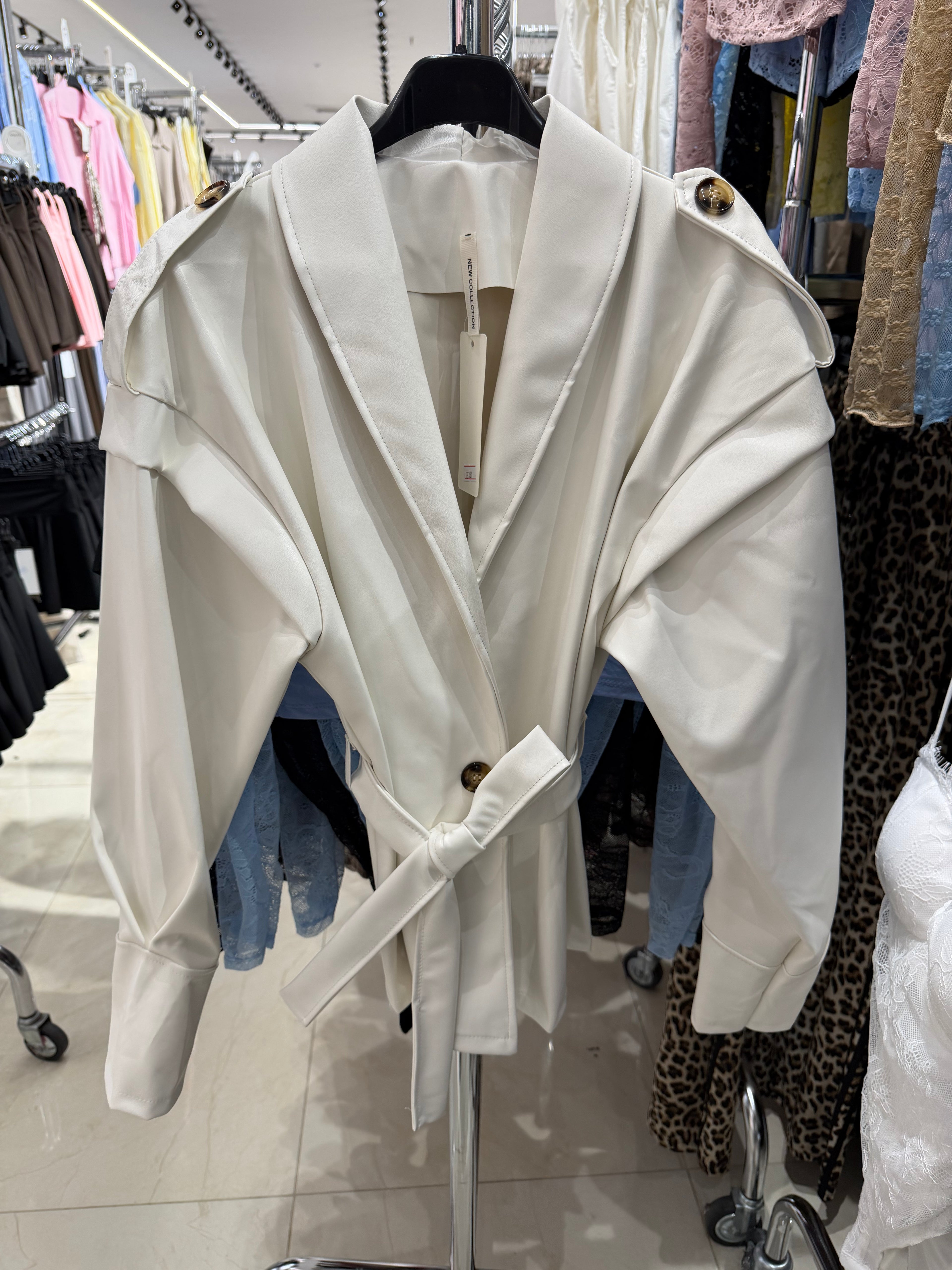 Giacca in ecopelle con cinta FGD MODA
