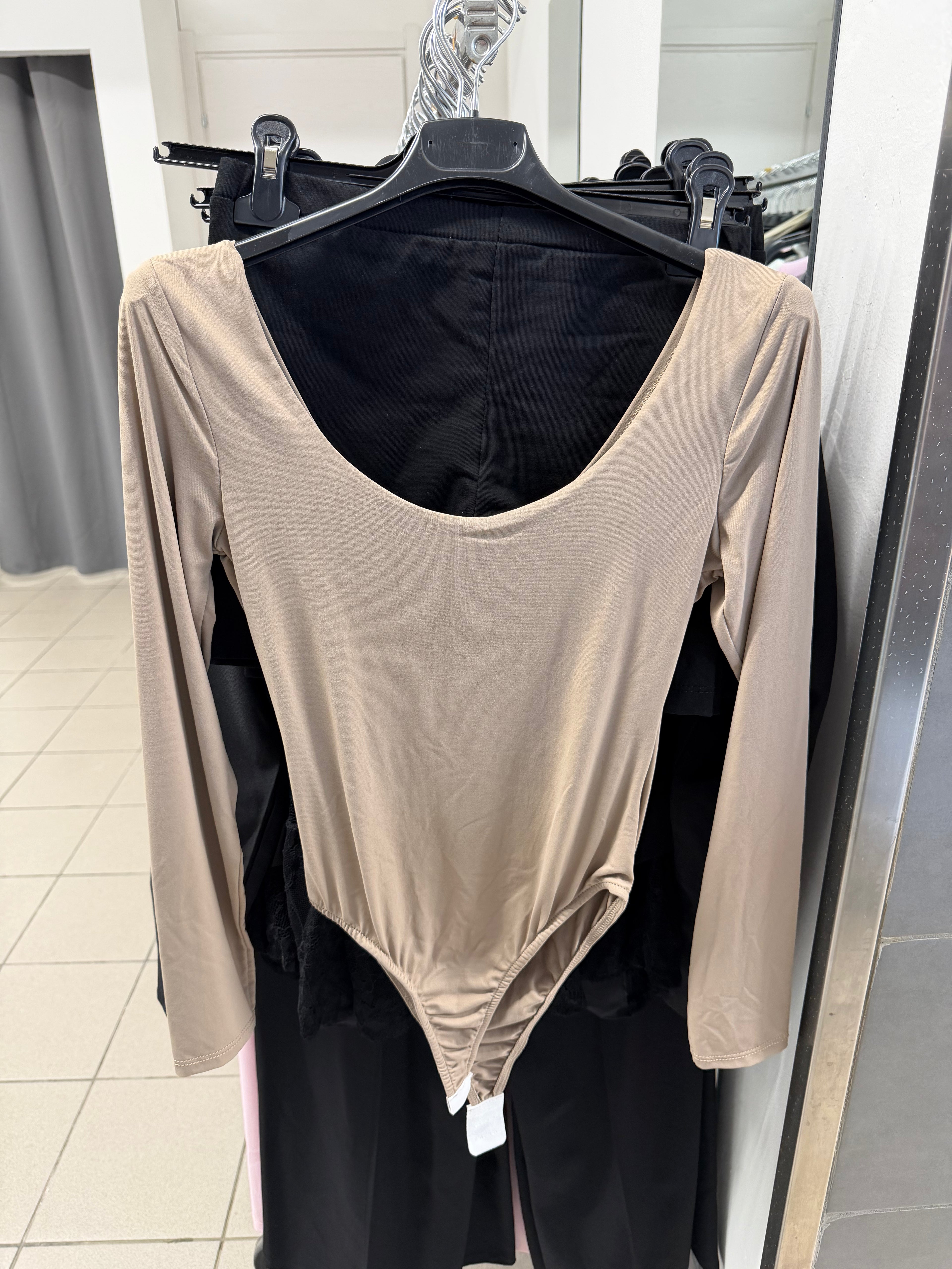 Body in lycra tinta unita con scollo profondo FGD MODA