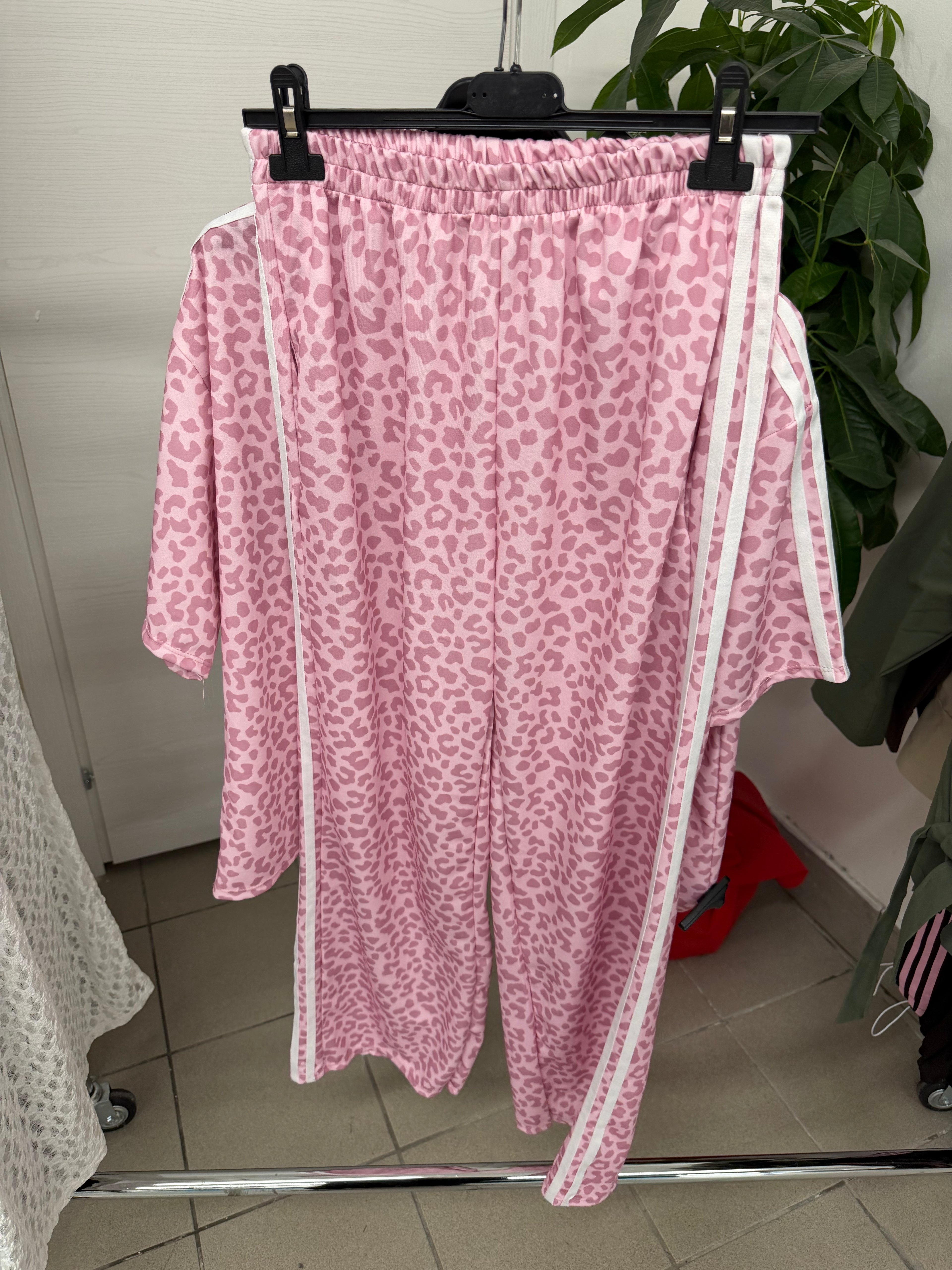 Set coordinato t-shirt pantalone leopardato FGD MODA
